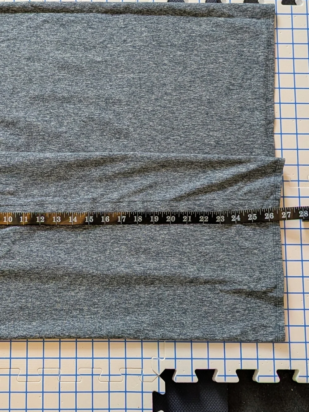 Lululemon Vinyasa Snap Infinity Scarf | Heathered Dark Gray | OS | EUC